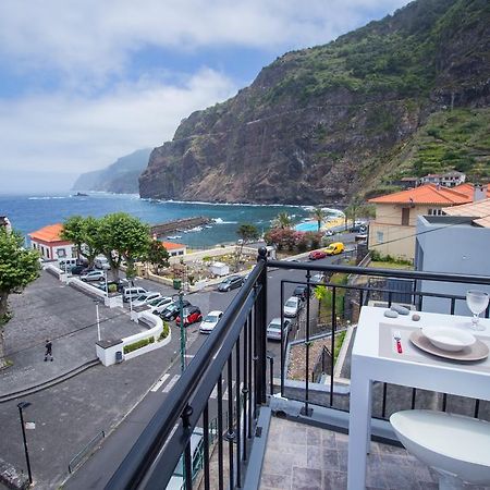 Oliveira'S Apartments - Madeira Island Ponta Delgada  Bagian luar foto