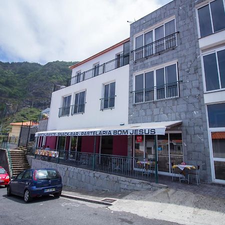 Oliveira'S Apartments - Madeira Island Ponta Delgada  Bagian luar foto