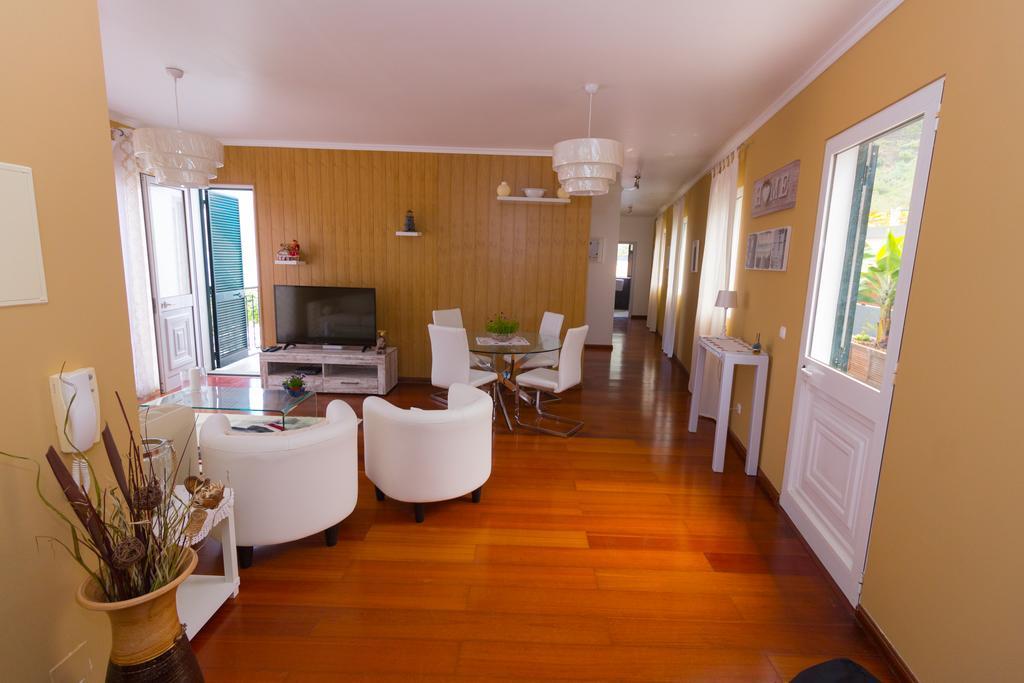 Oliveira'S Apartments - Madeira Island Ponta Delgada  Bagian luar foto